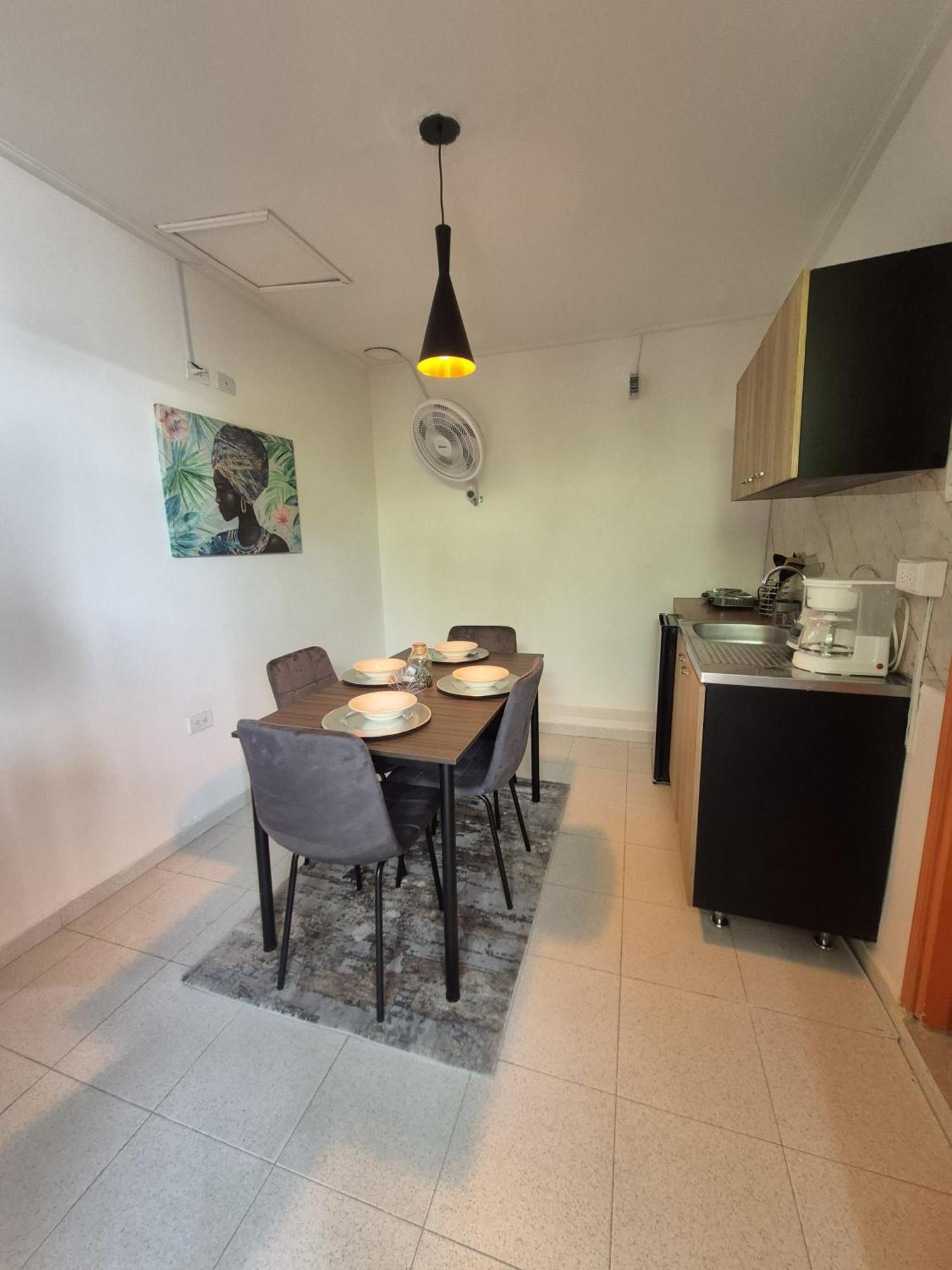 Hermoso Loft En La Ciudad Amurallada De 2 Habitación en casa particular